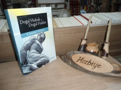DOĞAL HUKUK VE DOĞAL HAKLAR - İNSAN HAKLARININ FELSEFİ TEMELLERİ ürün görseli 1