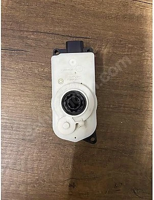 BMW G20 G05 G44 HAVA YÖNLENDİRME PANJUR MOTORU 5811R1001 ürün görseli 1