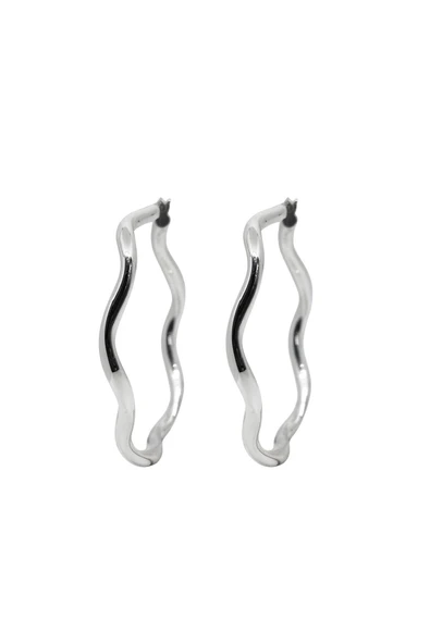 Dalgalı Geometrik Form Gümüş Kadın Halka Küpe 4.8x4.8 CM ürün görseli 1