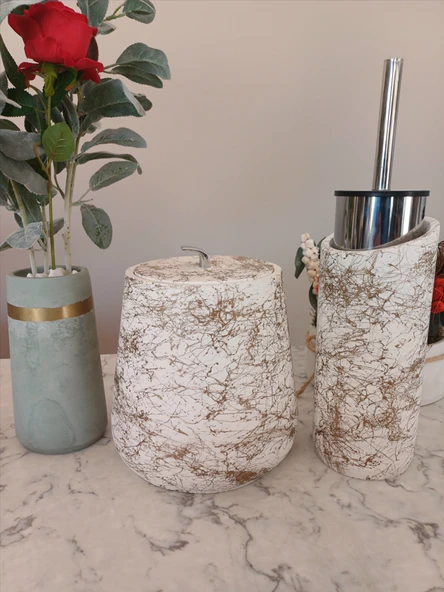 Betonmall 4 Parça Altın Efektli Beton Banyo Seti Tuvalet Fırçalığı Çöp Kovası Tuvalet Fırçası ürün görseli 1
