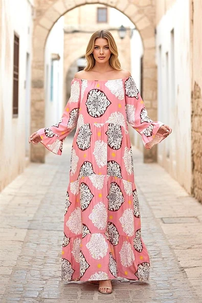 Pembe Madonna Yaka Desenli Eteği Kat Kat Uzun Elbise ürün görseli 1