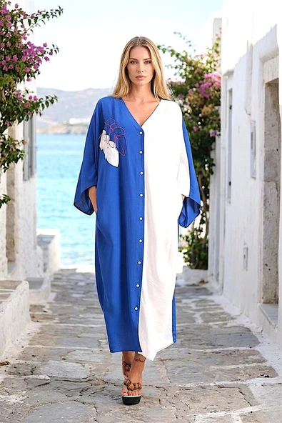 Saks Mavi Sırtı Ve Yakası Yaprak Nakışlı V Yaka Cepli Oversize Uzun Gömlek Elbise ürün görseli 1