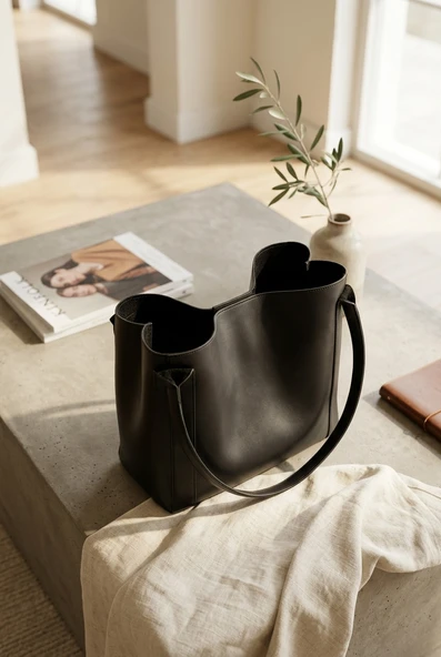 Geniş Siyah Kadın Deri Omuz Çantası Minimal Şık Günlük Tote Bag 45 cm ürün görseli 1