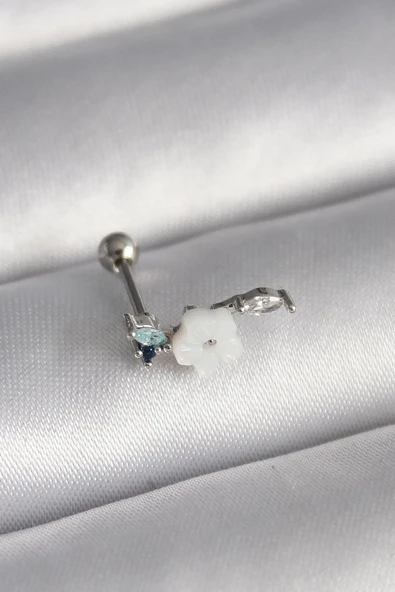 316L Çelik Gümüş Renk Zirkon Taş Detay Beyaz Çiçek Model Tragus Piercing ürün görseli 1