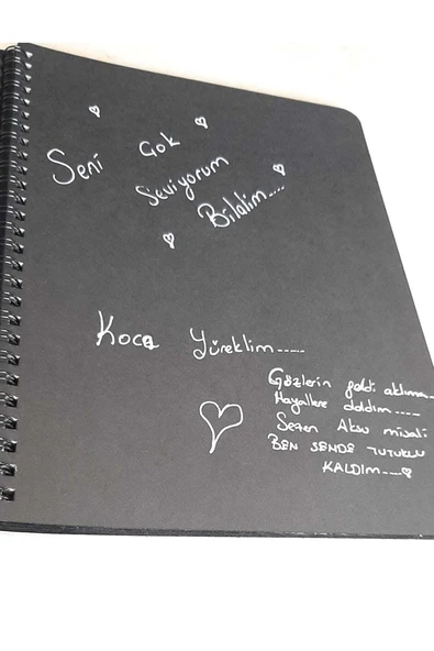 Lizy Siyah Yapraklı Defter Spiralli 14x20 100 Gr. 40 Sayfa Ve Beyaz Kaliteli Jel Kalem ürün görseli 1