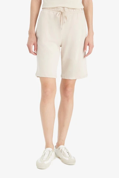 Defacto N7439 Bej Regular Fit Normal Bel Düz Paça Bermuda Şort ürün görseli 1