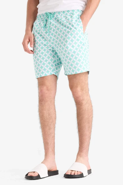 Defacto E0977 Yeşil Regular Fit Desenli File Astarlı Kısa Boy Deniz Şortu ürün görseli 1