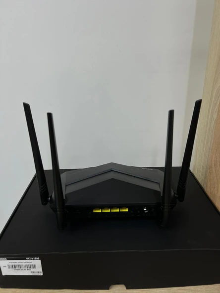 Tenda V12 AC1200 5 Ghz 10/100/1000 867 Mbps Vdsl2 Modem (Kutulu-Yenilenmiş ürün görseli 1