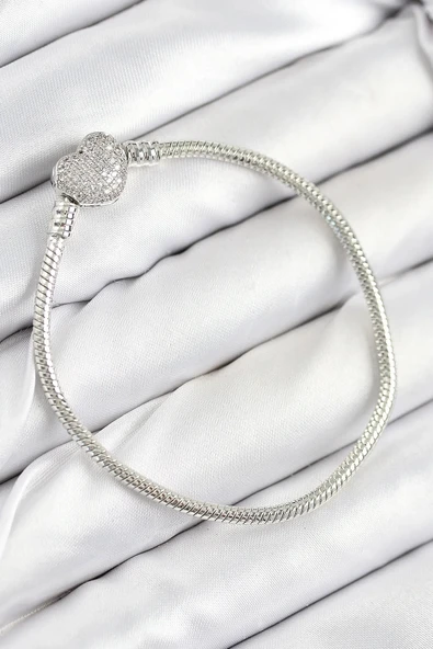 Pirinç Charm Zirkon Taşlı Kalp Model Gümüş Renk Kadın Bileklik ürün görseli 1