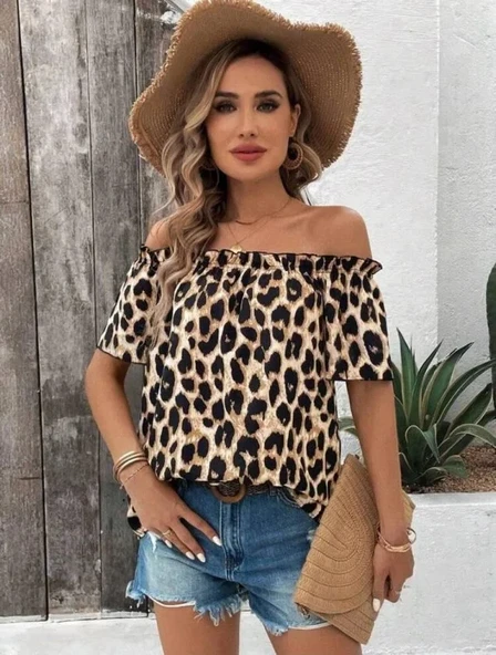 Kadın Madonna Yaka Fırfırlı Leopar Desenli Mikro Kumaş Bluz ürün görseli 1