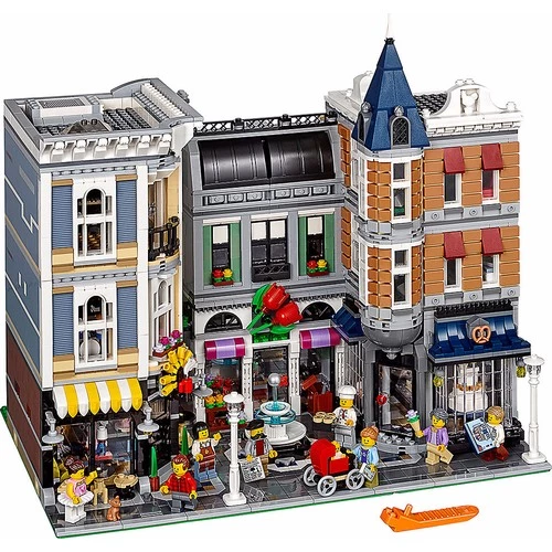 LEGO Creator Expert 10255 Assembly Square ürün görseli 1