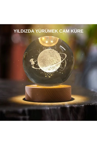 SAYARMARKT Sarı Işıklı Dekoratif Cam Küre Kız Figürlü Ahşap Standlı ürün görseli 1