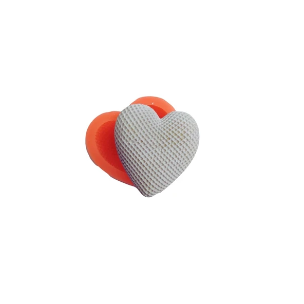 Silikon Kalıp Kabartmalı Kalp Model Mum ve Taş Tozu Kalıbı 7.5 X 8 CM ürün görseli 1