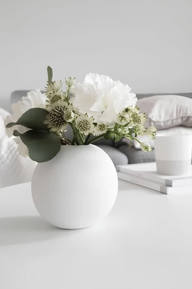 Betonmall Dekoratif Beton Küre Vazo - Minimalist El Yapımı Top Saksı Çok Amaçlı Yapay Bitki Kuru Çiçek Vazosu ürün görseli 1
