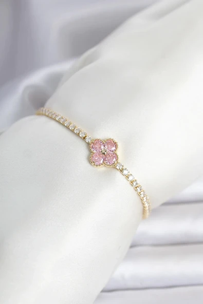 Pirinç Gold Renk Pembe Zirkon Taşlı Yonca Model Su Yolu Kadın Bileklik ürün görseli 1