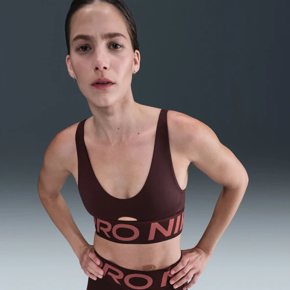 Nike Pro Indy Plunge Orta Destekli Pedli Kadın Sporcu Sütyeni ürün görseli 1