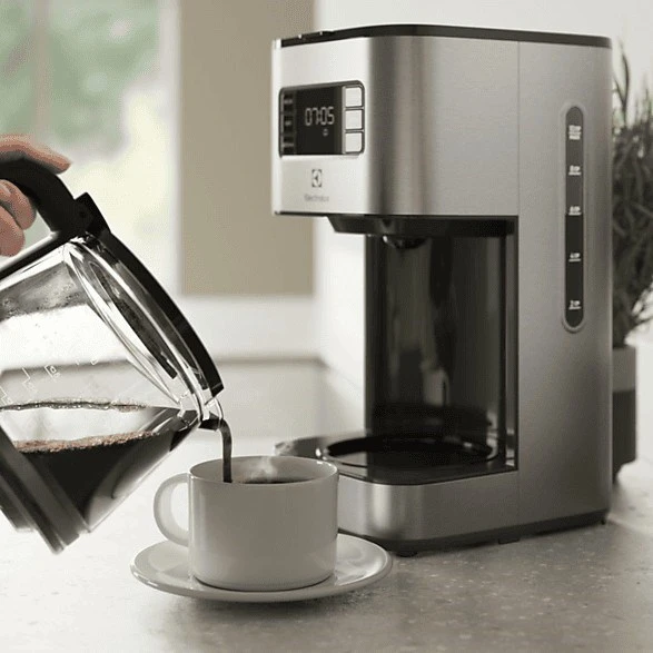 Electrolux E5CM Zaman Ayarı Paslanmaz Çelik , Damlama Önleyici , Programlanabilir Filtre Kahve Makinesi ürün görseli 1