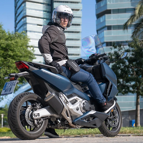 LS2 Shield 2.5L Bacak Çantası (2.5 Litre) - Resim 4