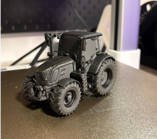 Modern Traktör Maketi - 3D Baskı Koleksiyonluk Tarım Aracı ürün görseli 1
