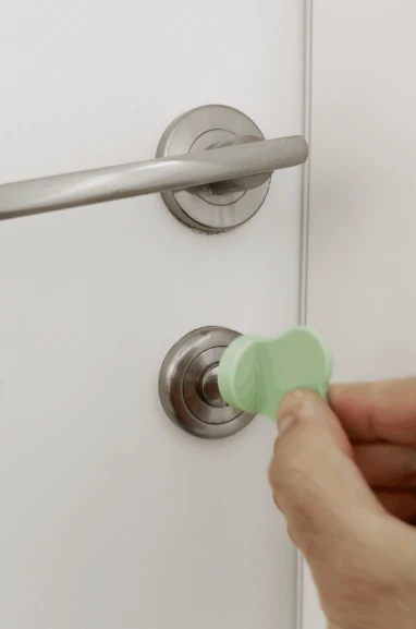 Ergonomik Kapı Kilidi Açma Aparatı SİYAH/BEYAZ ürün görseli 1