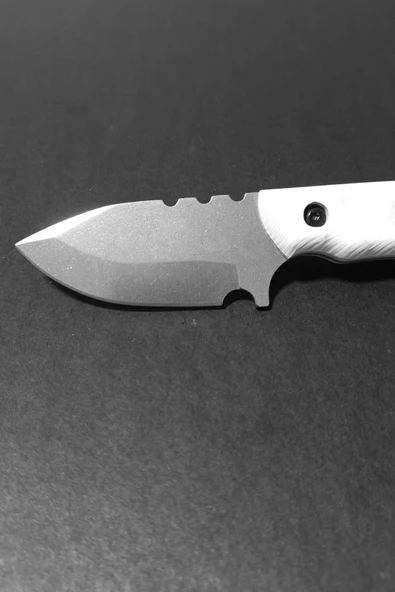 Profesyonel Kılıflı Kompakt Kamp, Bushcraft ve EDC Bıçağı – 18 cm (Beyaz Mikarta Kabze) ürün görseli 1