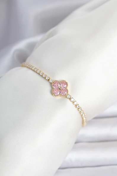 Pirinç Gold Renk Pembe Zirkon Taşlı Yonca Model Su Yolu Kadın Bileklik 5886 ürün görseli 1
