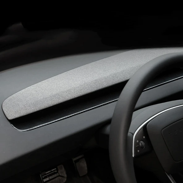 TESLA MODEL Y JUNİPER İÇİN UYUMLU GÖĞÜS HAVALANDIRMA  ALANI KAPLAMA 2 PARÇA PARLAK KARBON ürün görseli 1