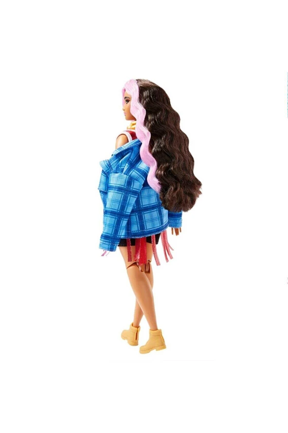Barbie Extra Ekose Ceketli Bebek - Resim 4