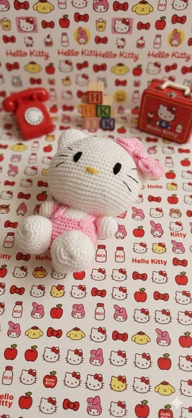 Hello Kitty örgü tığ işi - Resim 2