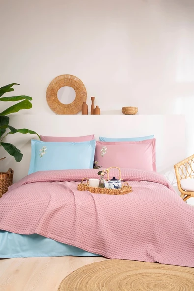Özdilek Rf Waffle -Pembe Mavi- Tek Kişilik Nakışlı Pike Takımı (2 Yastık Kılıflı) ürün görseli 1
