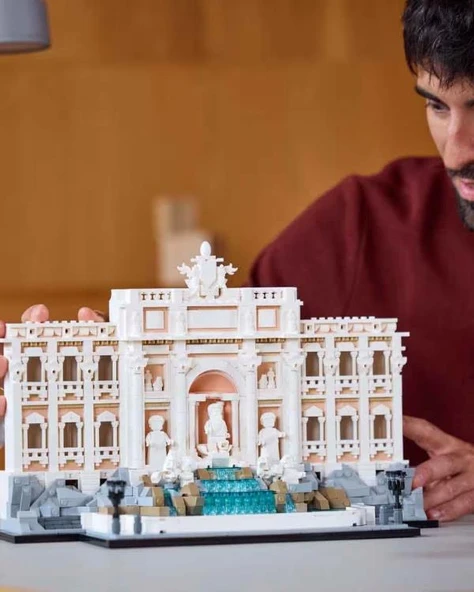 Lego Architecture Trevi Çeşmesi 1880 Parça 21062 - Resim 4