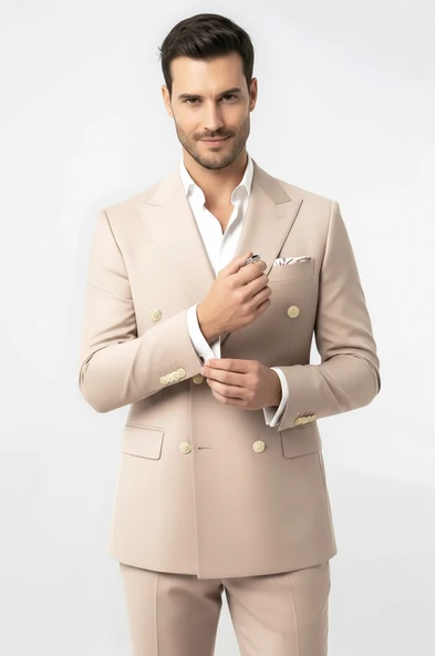Gümüş Renk Metal Düğmeli Modern Fit Kruvaze Bej Erkek Takım Elbise – Wessi ürün görseli 1