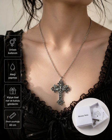 Gotik Kelebek ve Haç Figürlü Unisex Kolye – Alternatif Stil Metal Zincir Kolye ürün görseli 1