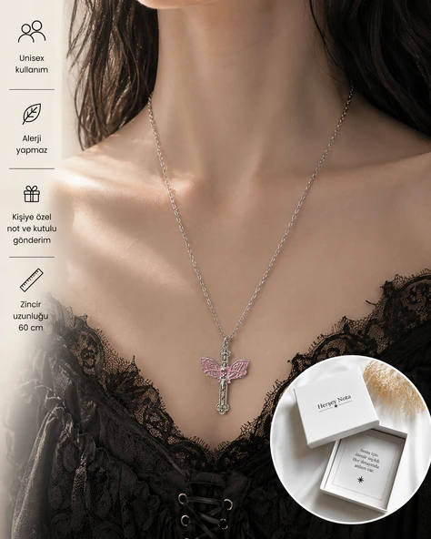 Pembe Kelebek Detaylı Gotik Haç Kolye – Unisex Zincir Kolye ürün görseli 1