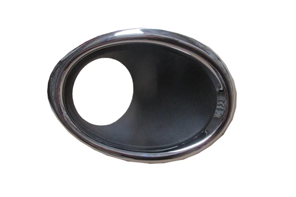 Nissan Qashqai 2014-2016 J11 Sis Lamba Çerçevesi Sağ Nikelajlı Delikli) (Tw) (Oem No: 62256-Bt01A) ürün görseli 1