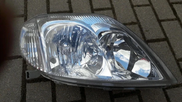 Toyota Corolla Sedan 2002-2006 Far Elektrikli Sağ (Oem No:8113002180) ürün görseli 1