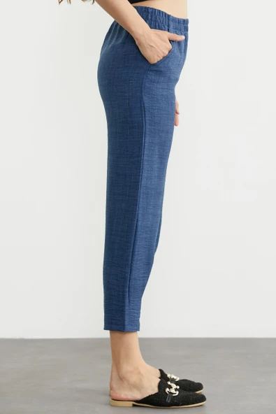 Paça Büzgü Detaylı Krep Pantolon - Indigo - Resim 5