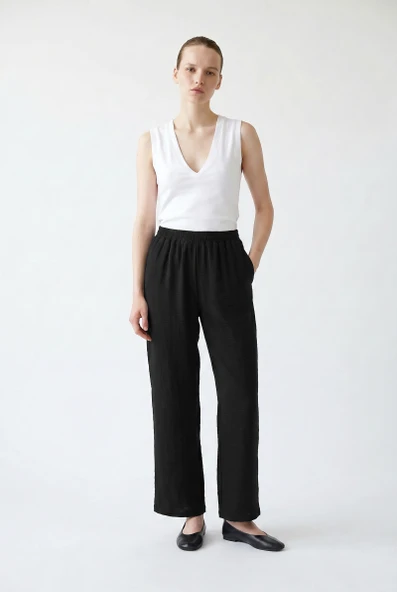 Düz Paça Rahat Kalıp Krep Pantolon - Siyah ürün görseli 1