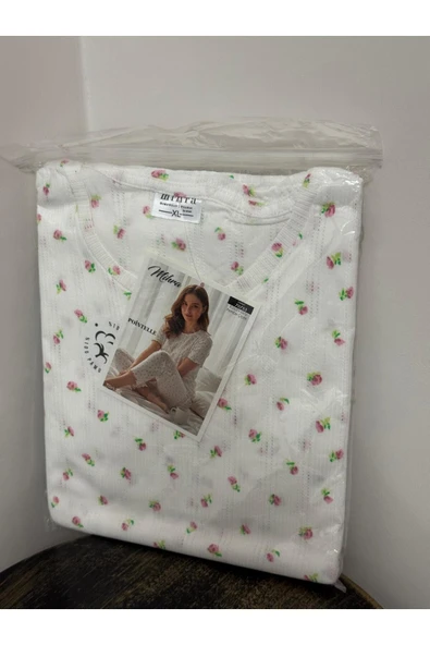 Mihra Kadın çiçekli pijama takımı  %100 pamuklu ürün görseli 1