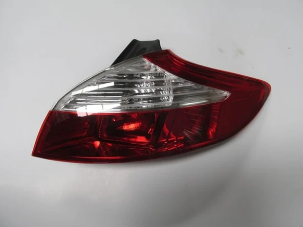 RENAULT MEGANE- 3- HB- 14/15; DIŞ STOP LAMBASI SAĞ KIRMIZI/BEYAZ (PLEKSAN) ürün görseli 1