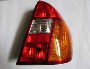 RENAULT CLIO- 2- SD- 98/01; STOP LAMBASI SOL (KIRMIZI/SARI/BEYAZ) DUYSUZ (MARS) ürün görseli 1