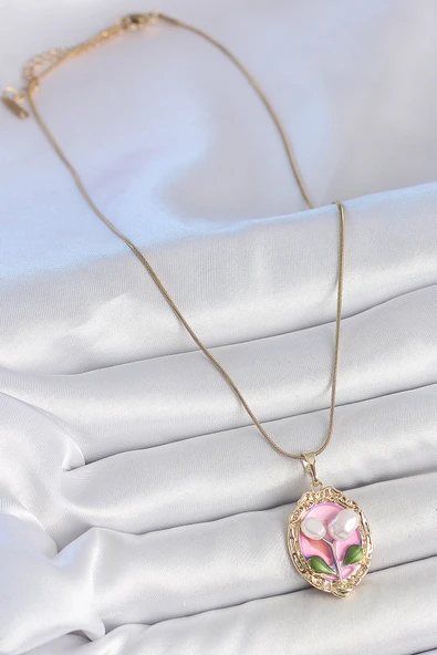 316L Çelik Gold Renk Zincir Pembe Mineli İncili Çiçek İşlemeli Portre Model Kadın Kolye ürün görseli 1
