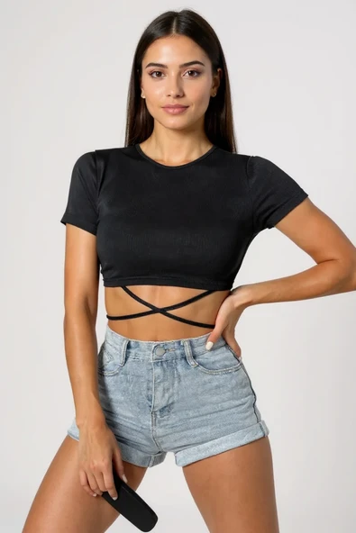 Kadın Siyah Yarım Kol Çapraz Bağlamalı Crop Top Bluz – Şık, Rahat Ve Kolay Kombinlenebilir ürün görseli 1