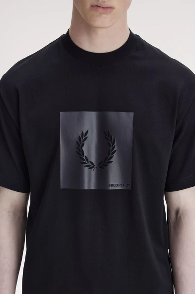 Fred Perry M2404 Box Graphic Erkek Tişört - Resim 4