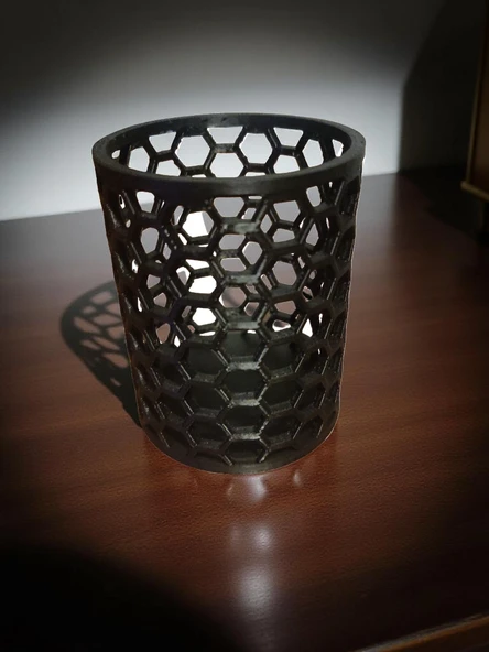 3D Baskı Petek Desenli Kalemlik Siyah Masaüstü Organizer Modern Tasarım ürün görseli 1