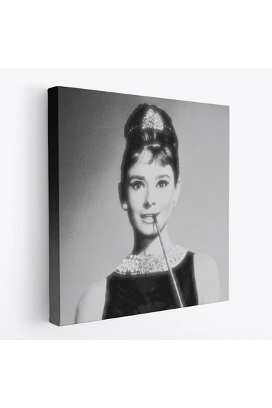 Trezon Audrey Hepburn'ün Siyah Bayaz Kanvas Tablosu-5071 ürün görseli 1