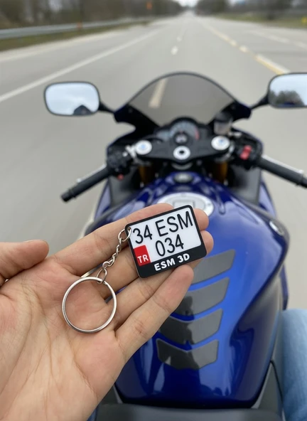 Kişiye Özel Motosiklet Plakası Anahtarlık - Kırmızı TR Logolu ürün görseli 1