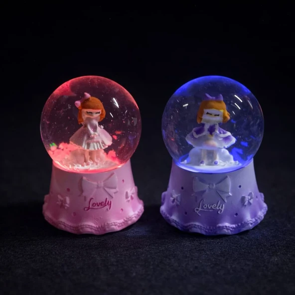 Mini Işıklı Sevimli Kız Kar Küresi - Resim 2