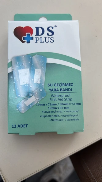 Ds Plus 3 Farklı Ebat Karma Su Geçirmez Yara Bandı 12 Adet 1 Paket ürün görseli 1