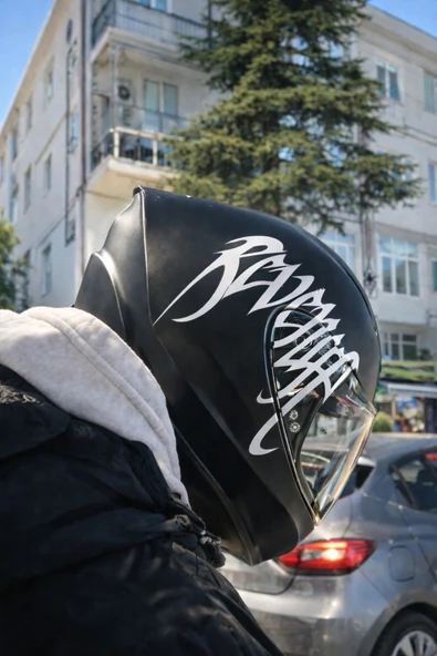 STCKRCO Revenge Kask Sticker – Motor Kaskı İçin Premium Sticker Beyaz ürün görseli 1